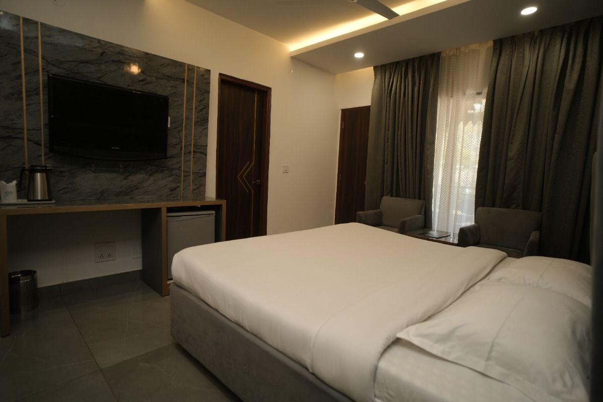 Restaurant at Marvel Hills Resort Kasauli